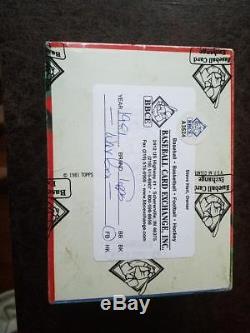 1981 Topps Football Wax Pack Box Bbce Authenticated Joe Montana Rc